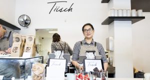 Restaurants open labour day